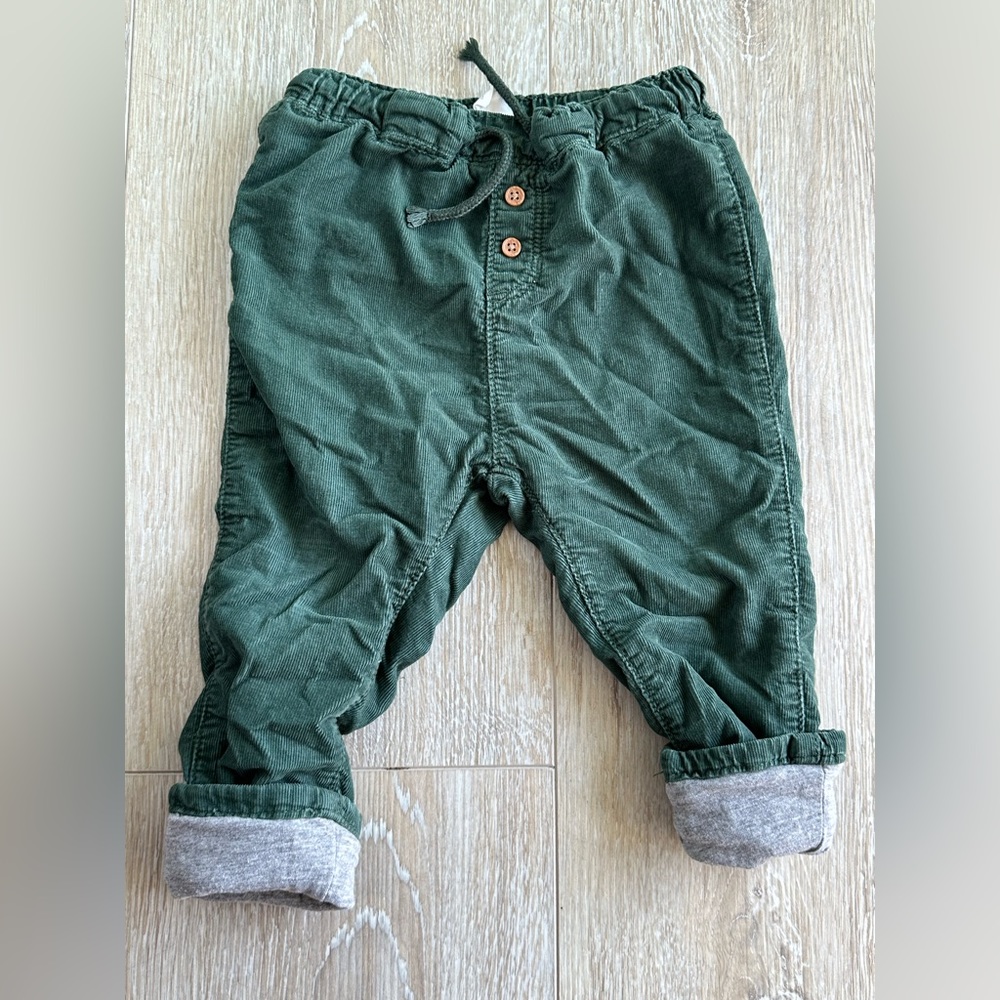 H&M fully lined corduroy pants.  Elastic band, great for fall/winter.